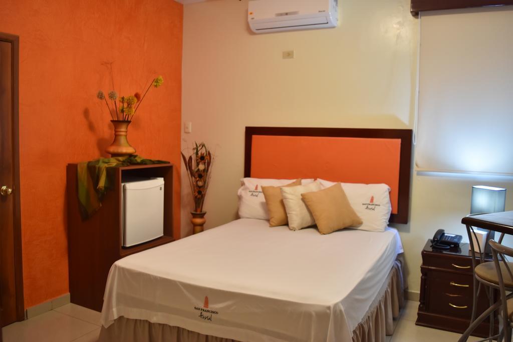 San Francisco Apart Hotel Guayaquil Extérieur photo